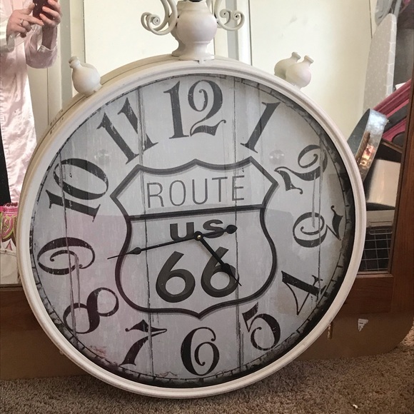 Clock - Picture 1 of 1